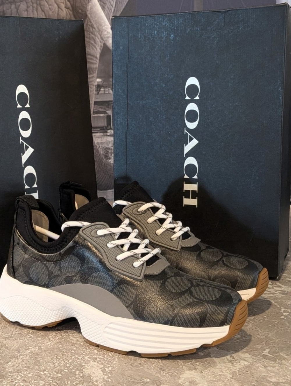 COACH C270 Signature Tech Runner Sneaker